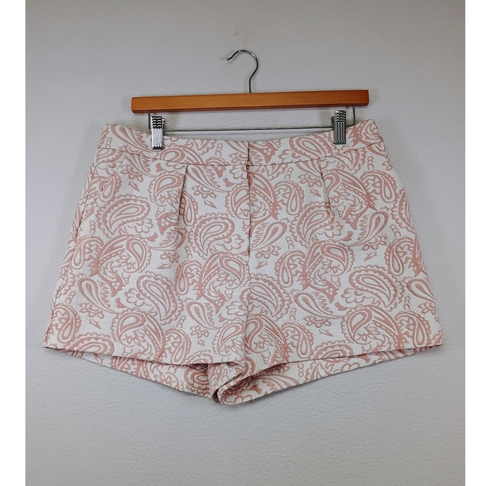 Preppy Victoria Beckham Target Womens 12 Pink Paisley Jacquard Pleated Shorts